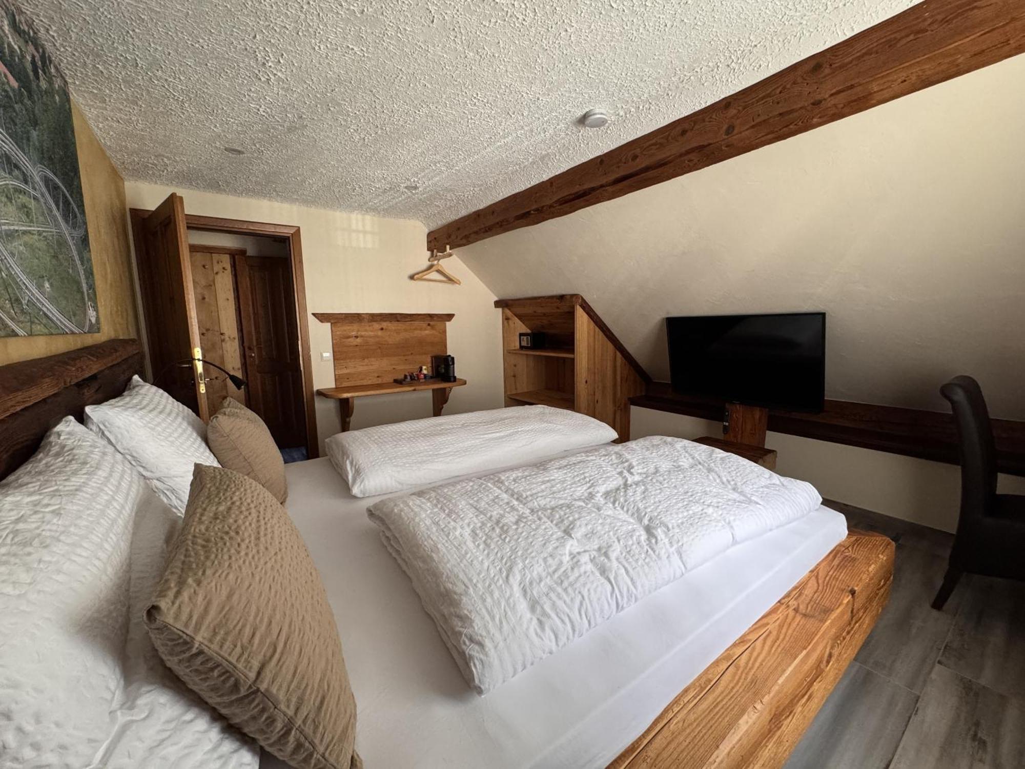 Black Forest Hotel Todtnau Quarto foto